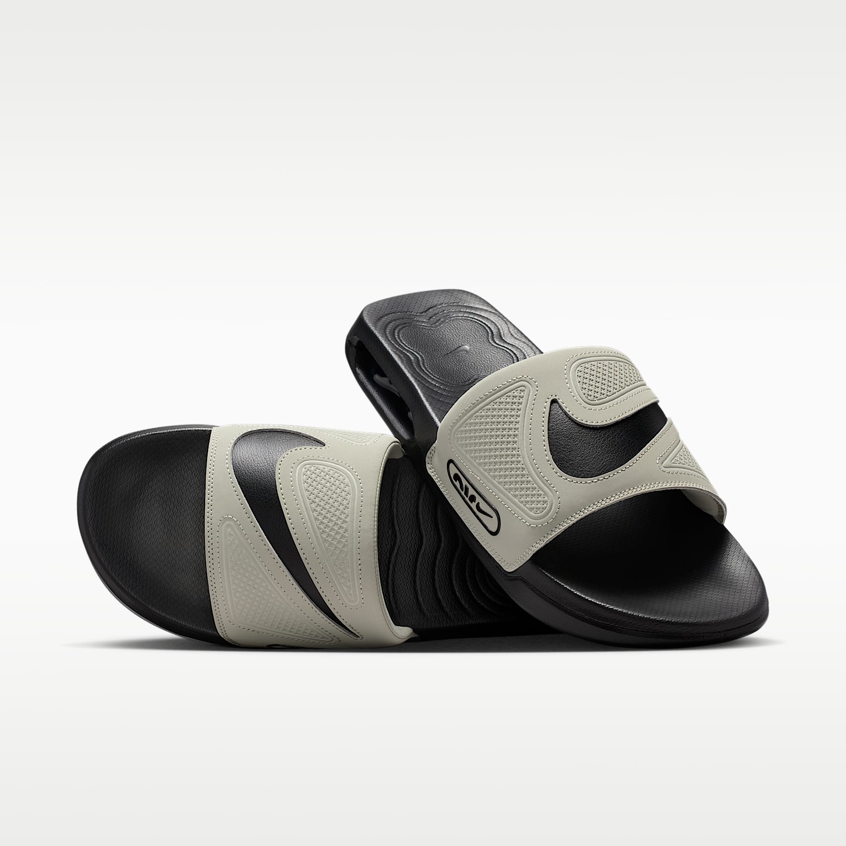 Nike Air Max Cirro Slide ライトアイアンオール Nike Air Max Cirro Men's Slides. Nike JP